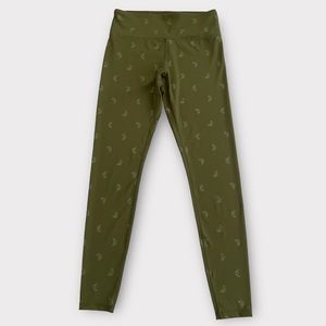 Chipotle Women’s Leggings Medium High Waisted Full Length Tonal Peppers NWOT